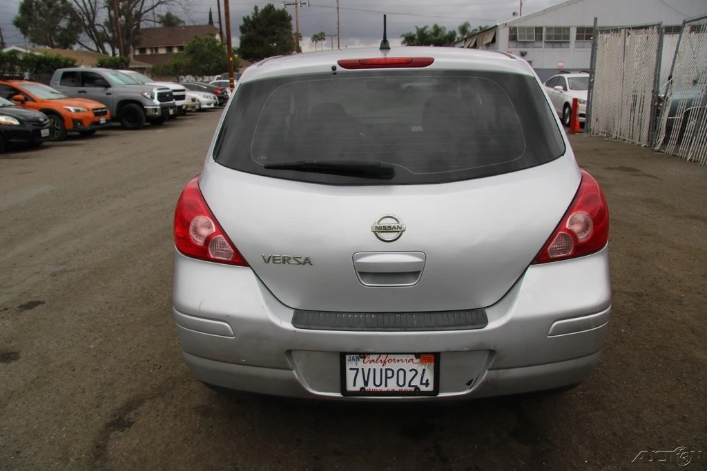 2009 Nissan Versa - Image 5 of 21
