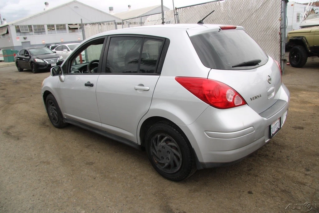 2009 Nissan Versa - Image 4 of 21
