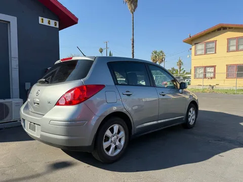 2009 Nissan Versa · 1.8 SL