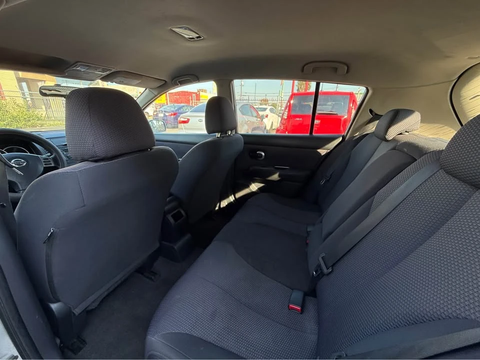 2009 Nissan Versa - Image 7 of 8