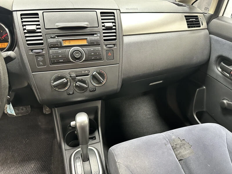 2009 Nissan Versa - Image 10 of 21