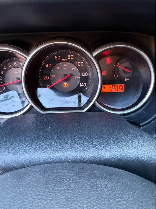 2009 Nissan Versa - Image 12 of 17