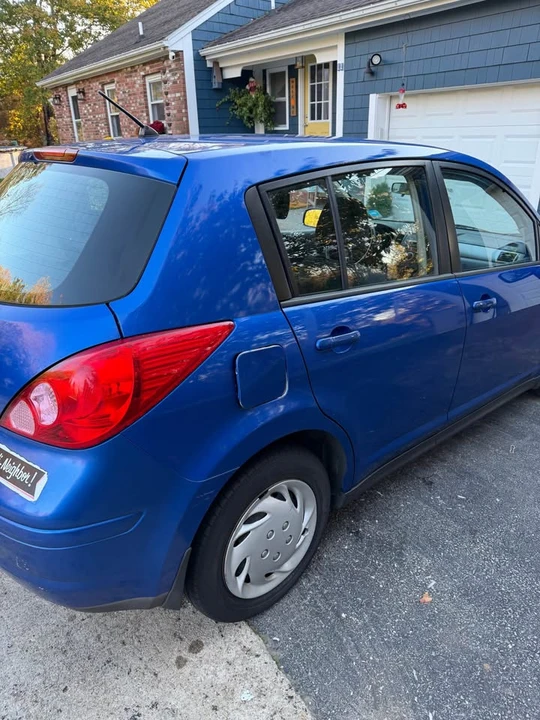 2009 Nissan Versa - Image 7 of 17