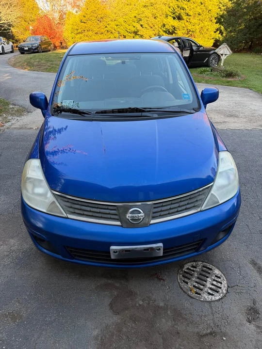 2009 Nissan Versa - Image 2 of 17
