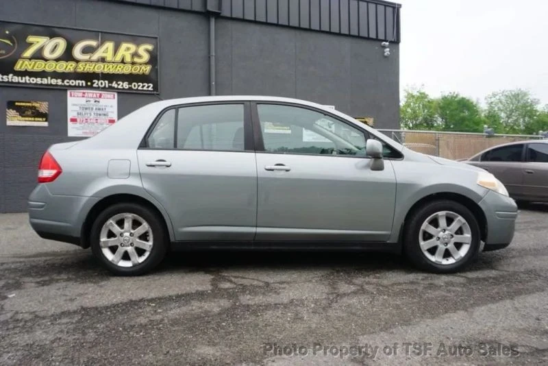 2009 Nissan Versa - Image 8 of 12
