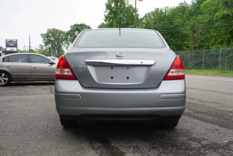 2009 Nissan Versa - Image 6 of 12