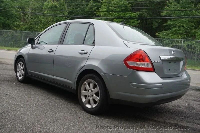 2009 Nissan Versa - Image 5 of 12