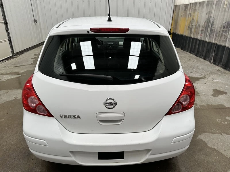 2009 Nissan Versa - Image 15 of 21
