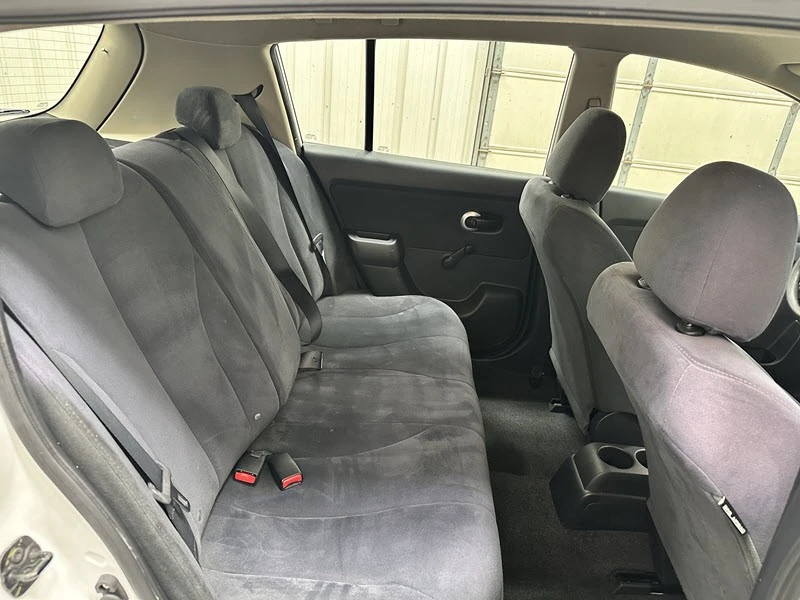 2009 Nissan Versa - Image 17 of 21