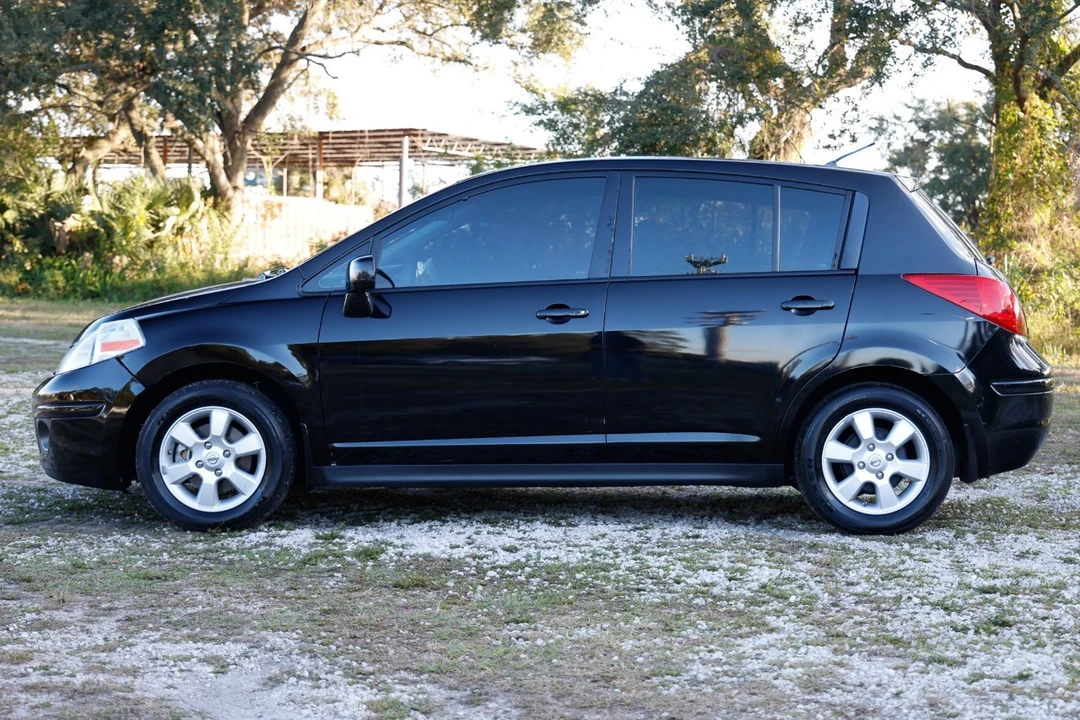 2009 Nissan Versa - Image 3 of 12
