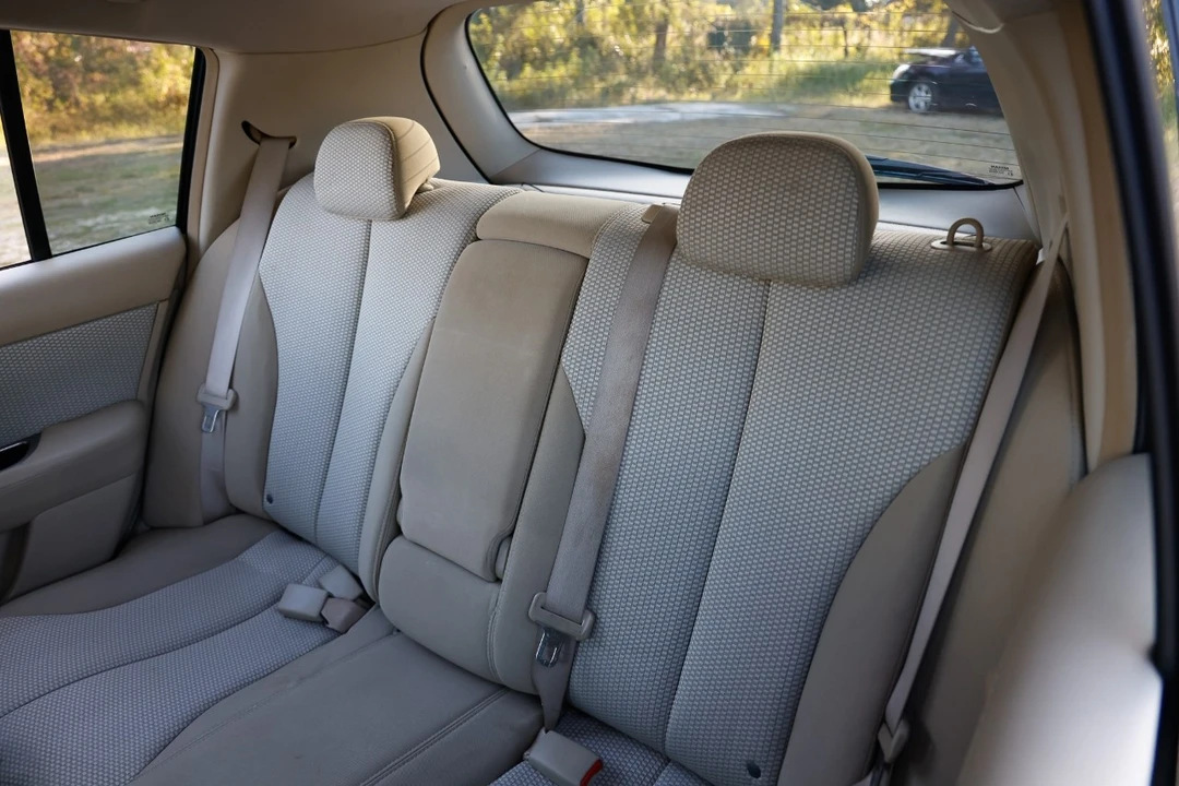 2009 Nissan Versa - Image 8 of 12