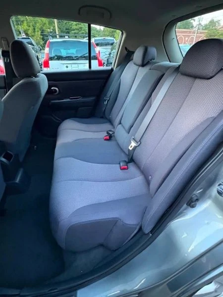 2009 Nissan Versa - Image 7 of 10
