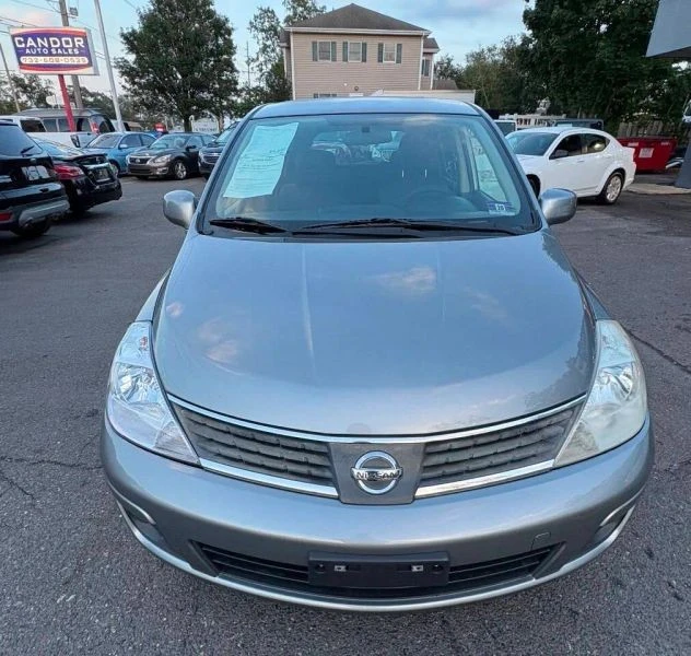 2009 Nissan Versa - Image 3 of 10