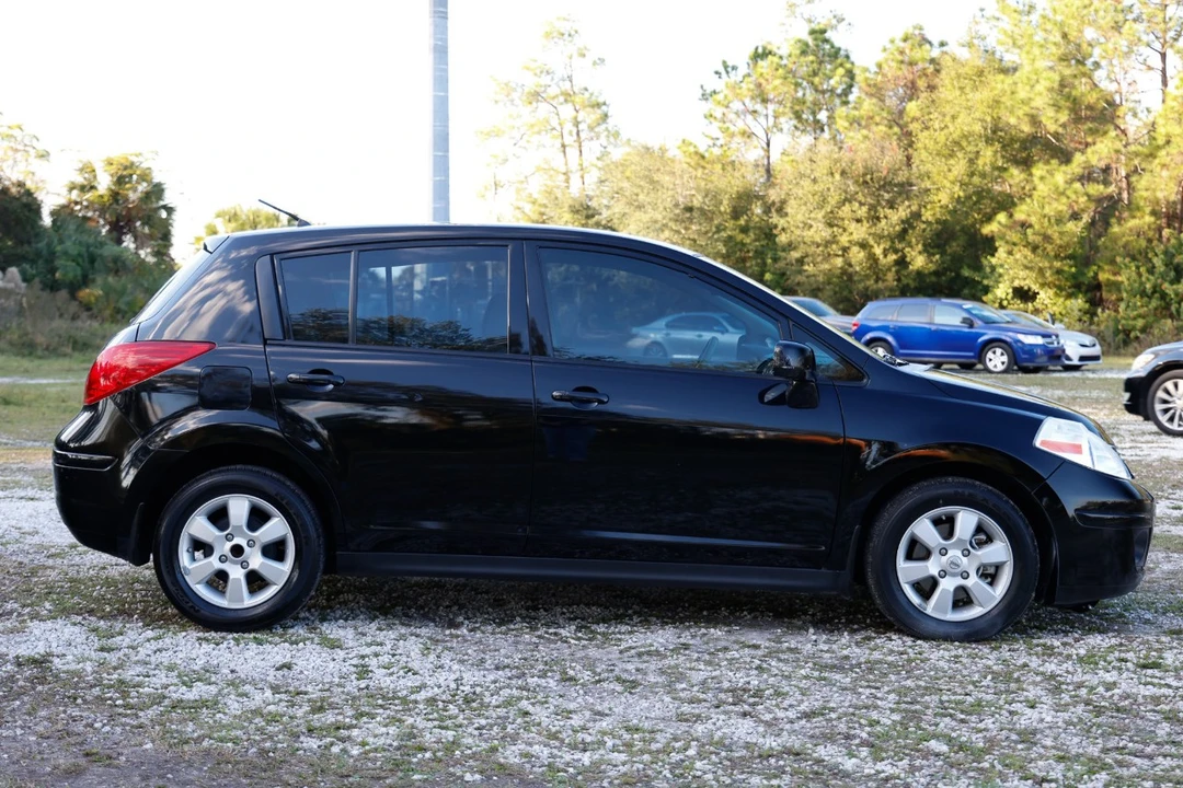 2009 Nissan Versa - Image 13 of 21