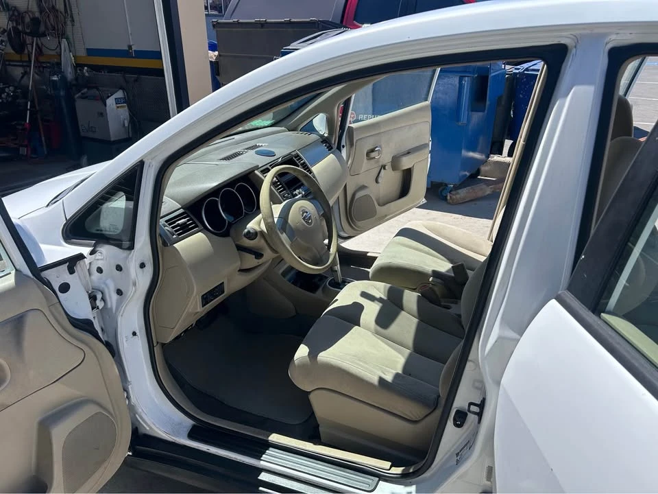 2009 Nissan Versa - Image 7 of 8