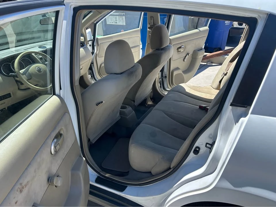 2009 Nissan Versa - Image 6 of 8