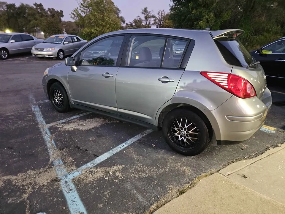 2009 Nissan Versa - Image 3 of 20