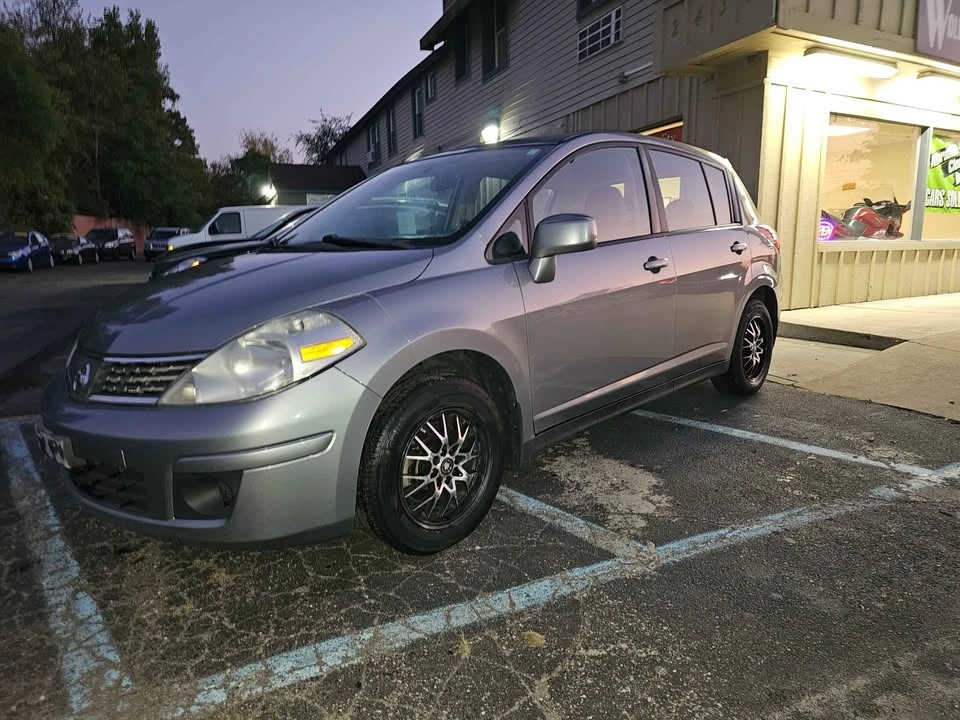 2009 Nissan Versa - Image 2 of 20