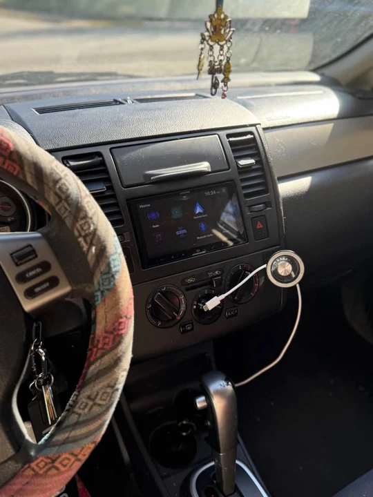 2009 Nissan Versa - Image 6 of 10