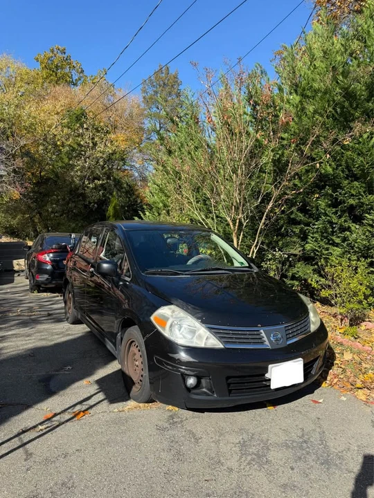 2009 Nissan Versa - Image 3 of 10