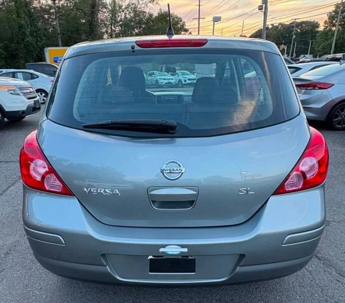 2009 Nissan Versa - Image 4 of 10