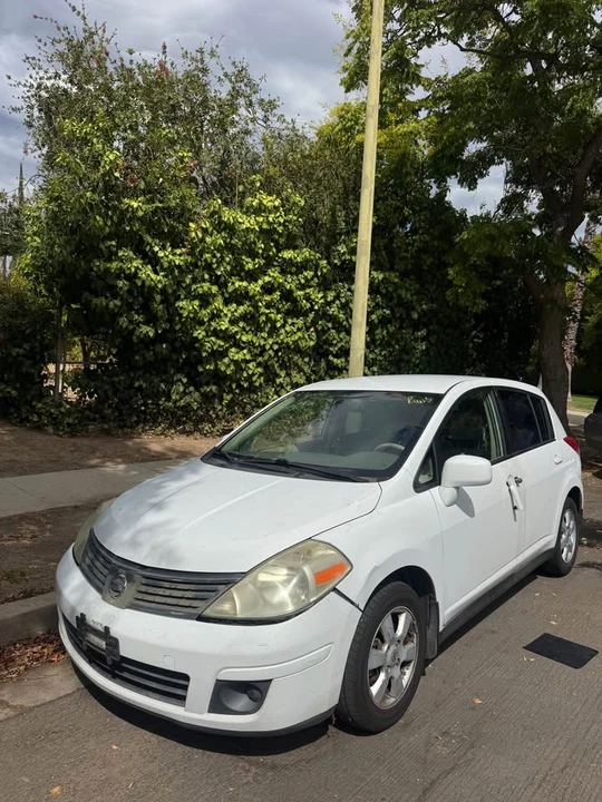 2009 Nissan Versa - Image 9 of 12