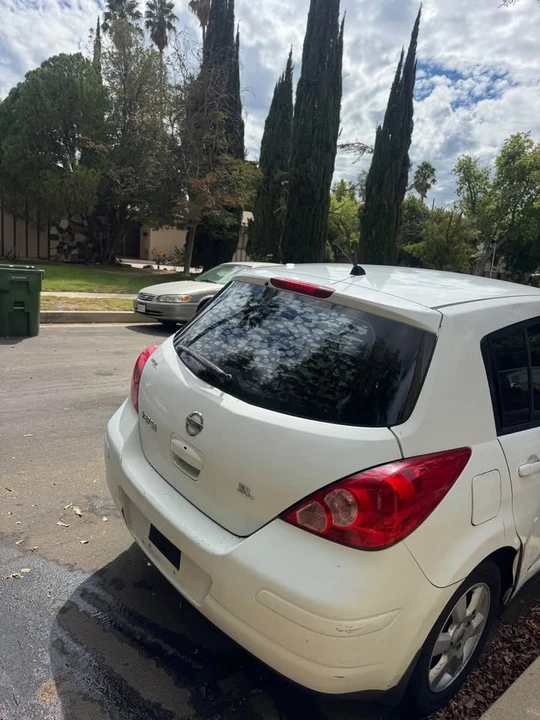 2009 Nissan Versa - Image 4 of 12