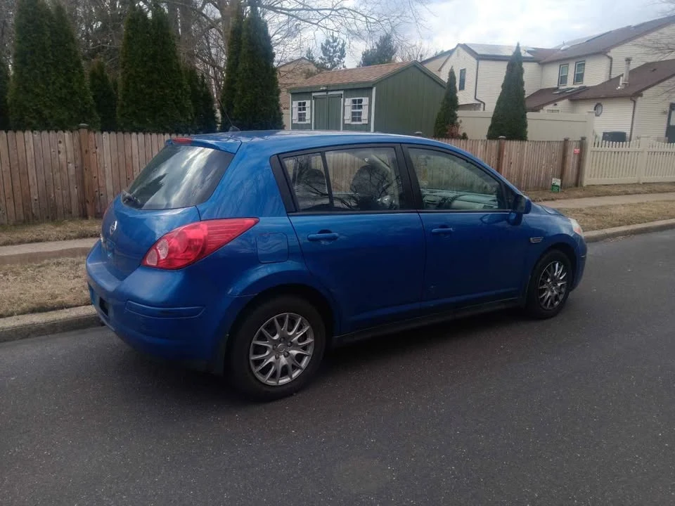 2009 Nissan Versa - Image 3 of 3