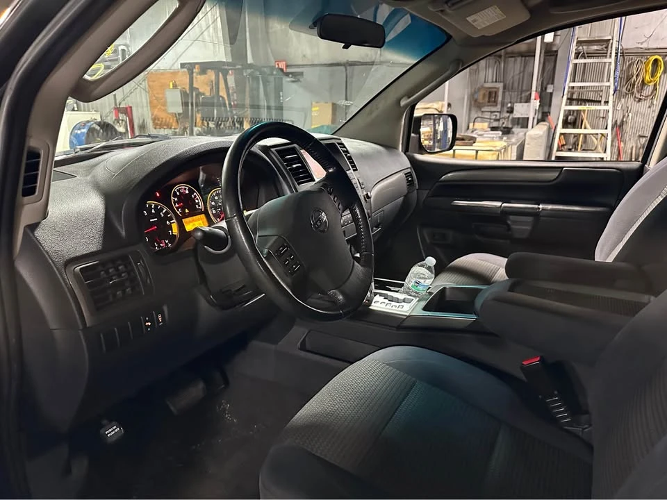 2009 Nissan Armada - Image 6 of 11