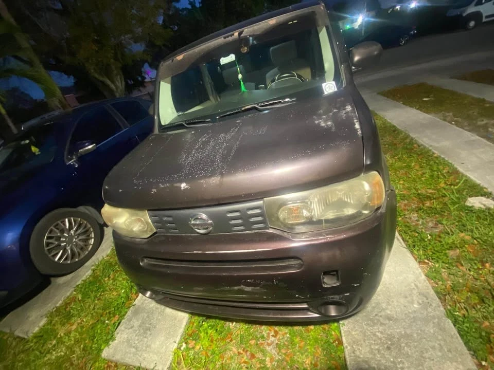 2009 Nissan Cube - Image 2 of 11