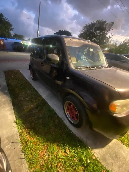 2009 Nissan Cube - Image 10 of 11
