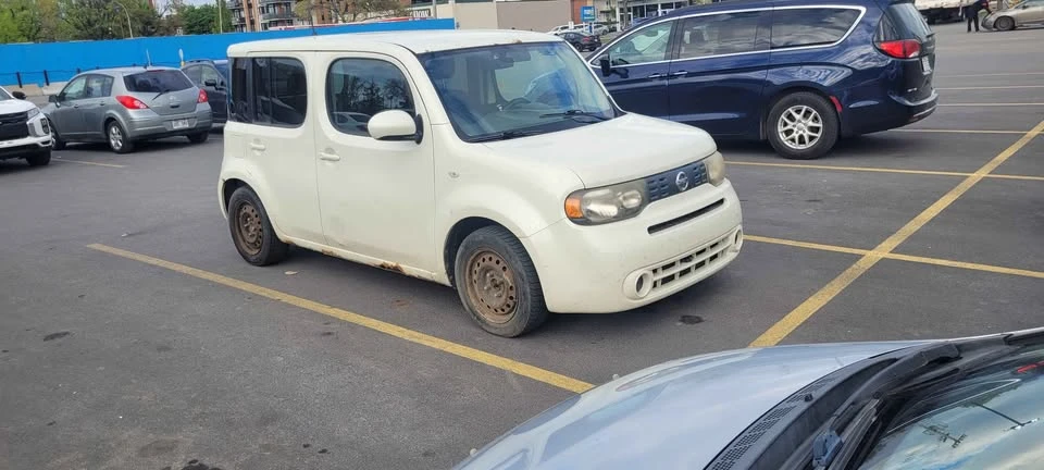 2009 Nissan Cube - Image 2 of 6