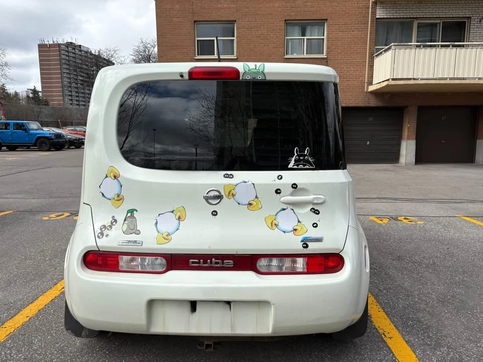 2009 Nissan Cube - Image 2 of 9