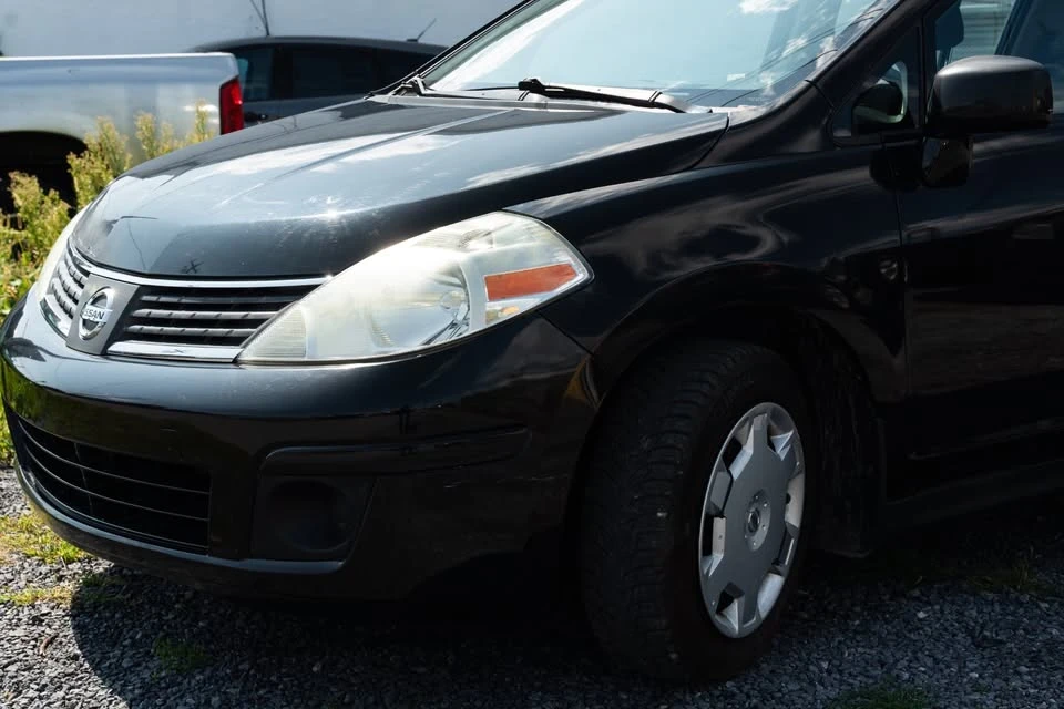 2009 Nissan Versa - Image 3 of 15
