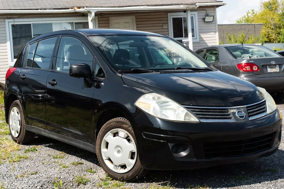 2009 Nissan Versa - Image 4 of 15