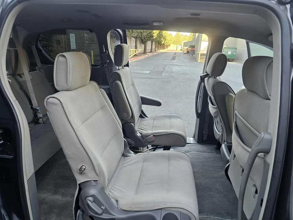 2009 Nissan Quest - Image 12 of 17