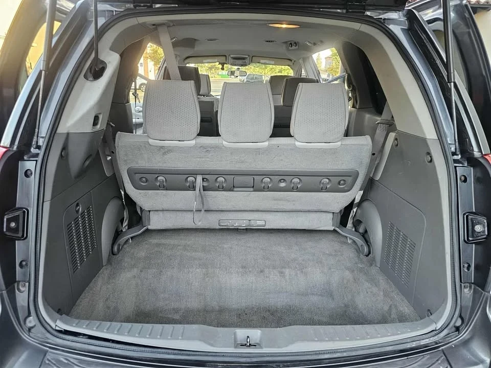 2009 Nissan Quest - Image 15 of 17
