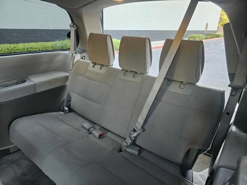 2009 Nissan Quest - Image 13 of 17