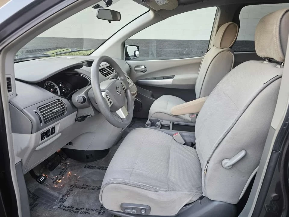 2009 Nissan Quest - Image 10 of 17