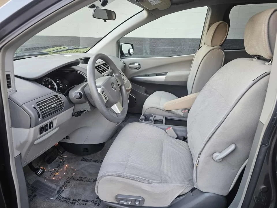 2009 Nissan Quest - Image 10 of 17