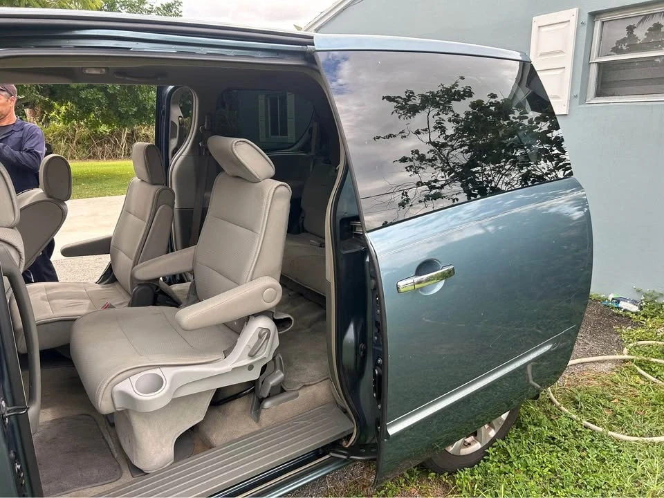 2009 Nissan Quest - Image 7 of 9