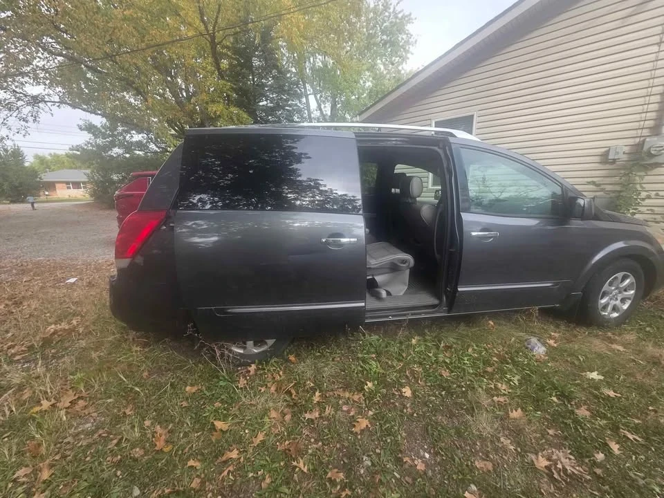 2009 Nissan Quest - Image 3 of 9