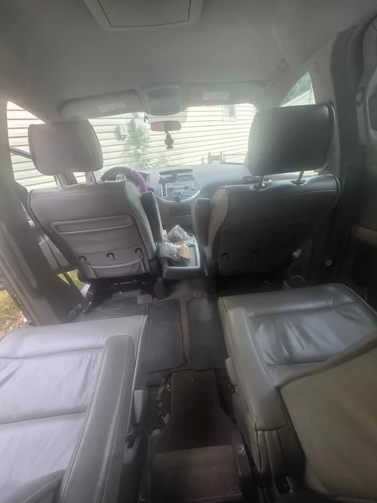 2009 Nissan Quest - Image 6 of 9