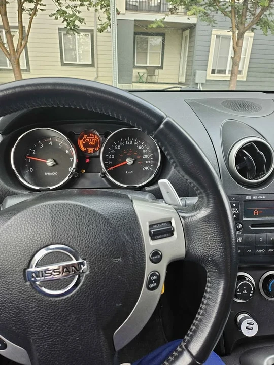 2009 Nissan Rogue - Image 11 of 13