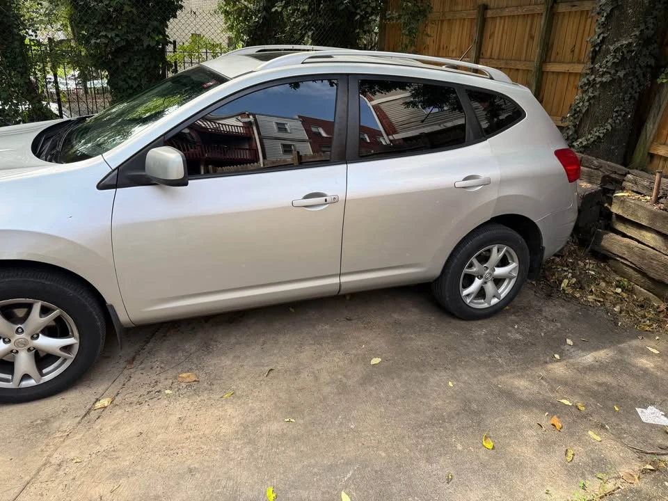 2009 Nissan Rogue - Image 3 of 7