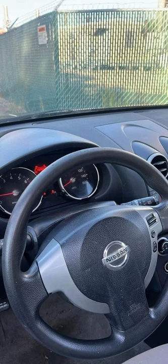 2009 Nissan Rogue - Image 3 of 4