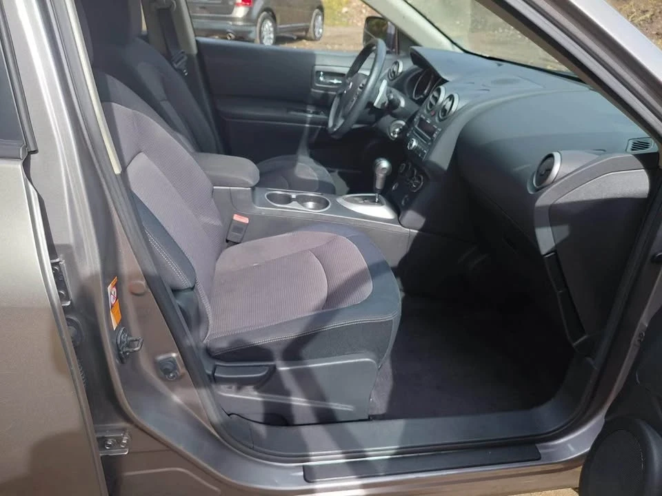 2009 Nissan Rogue - Image 11 of 15