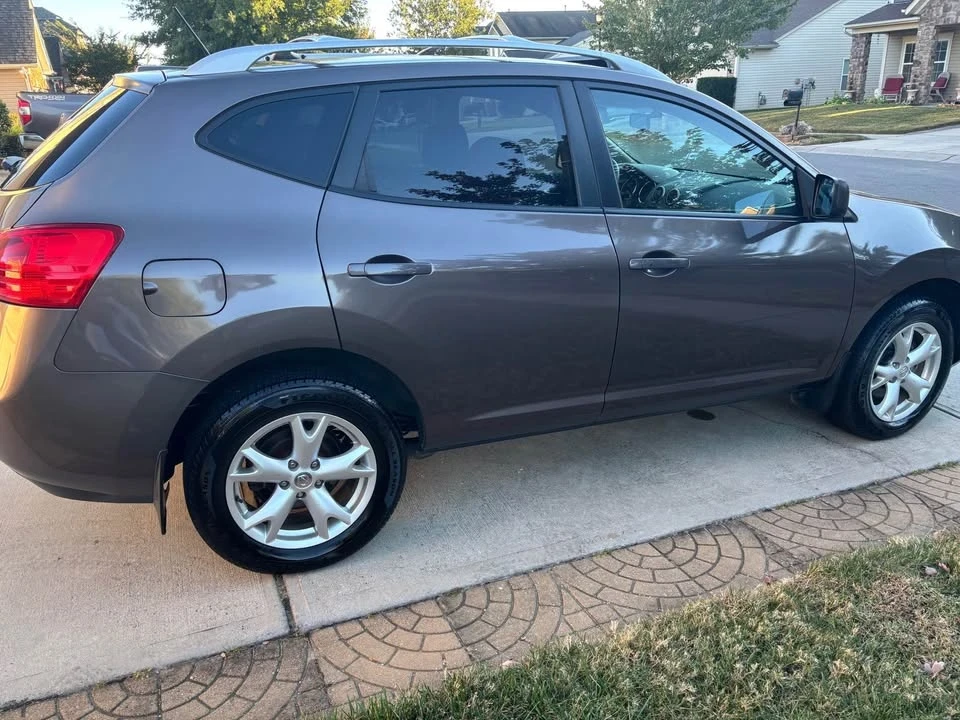 2009 Nissan Rogue - Image 3 of 8