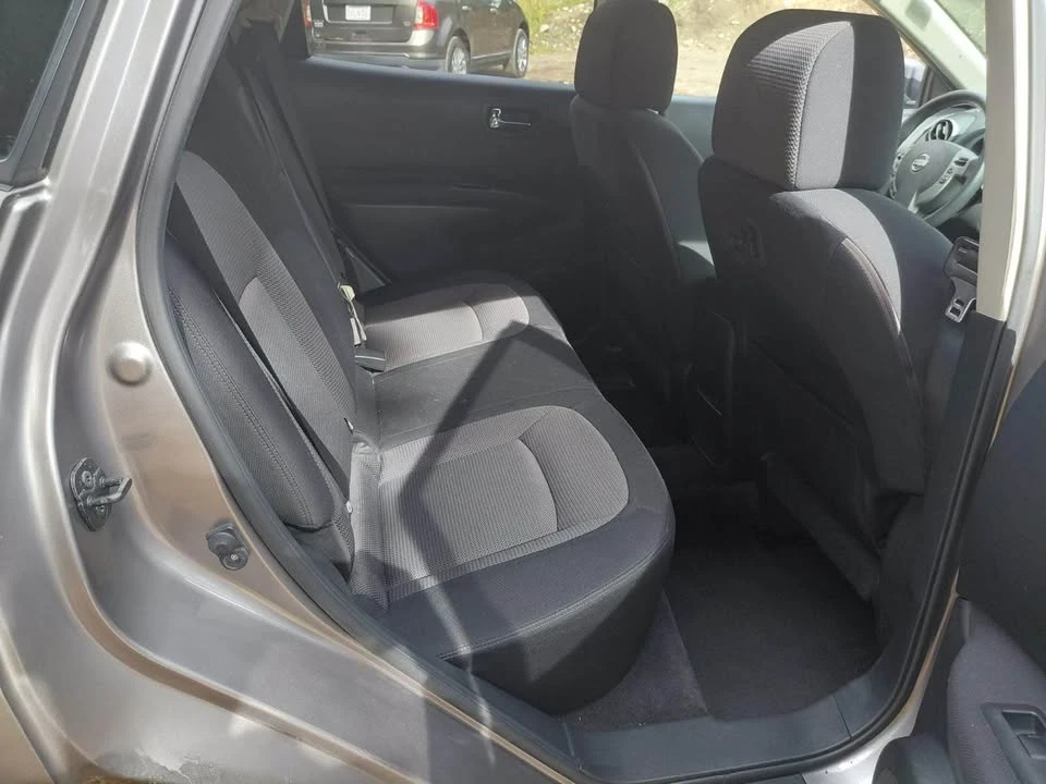 2009 Nissan Rogue - Image 10 of 15