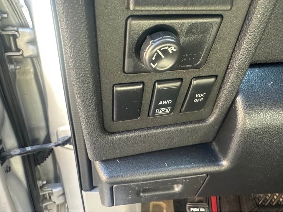 2009 Nissan Rogue - Image 7 of 12